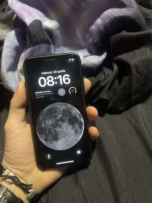 Vand Iphone X , pentru mai multe detalii astept mesaj