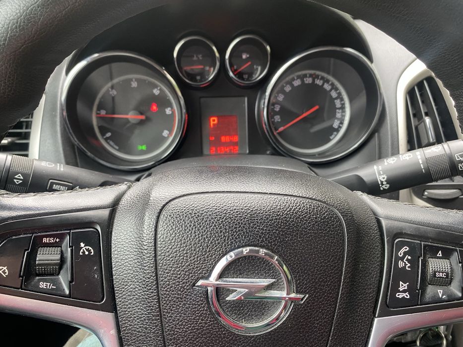 Opel Astra J 2012