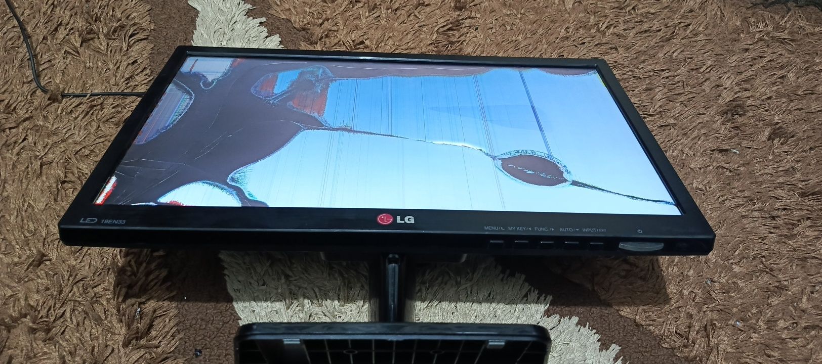 Mониторы LG SAMSUNG 19 для запчасти