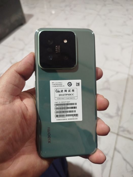 Xiaomi 14 holati yangidek