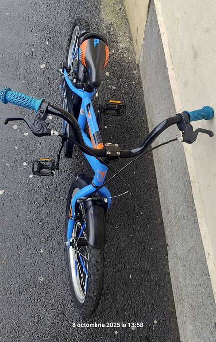 Bicicleta copii 6 - 9 ani roti de 20" folosită foarte puțin