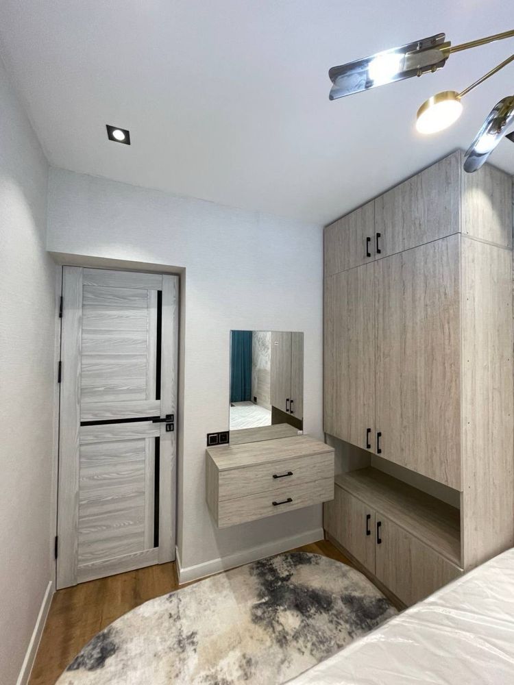 Продаётся Квартира Чиланзар 1. 1в2/4/4 Ор-р Max Way