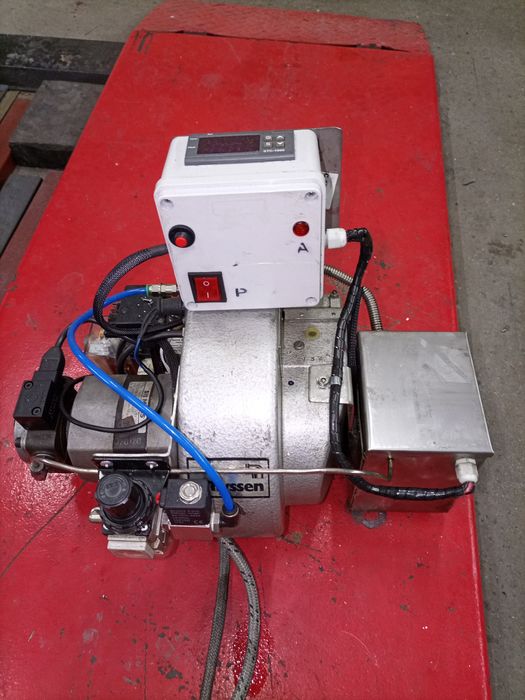 Injector ulei uzat pt. centrale termice