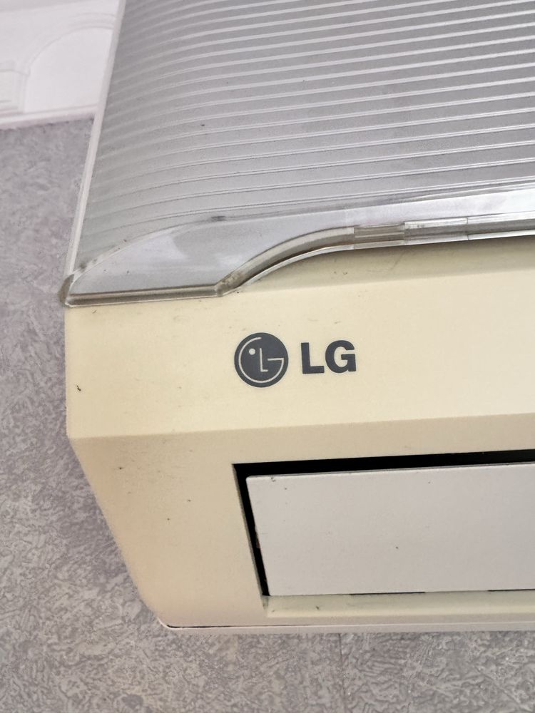 Lg konditsioner sotiladi  holati yaxshi frion quyish kerak faqat