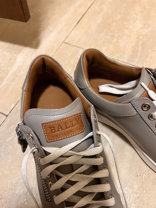 Кожени обувки BALLY adidas converse daris clavin klein emporio armani