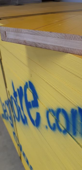 Panouri galbene cofraj Legnotre, tip doka