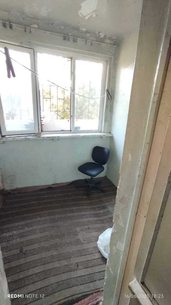 АВИАГОРОДОК  продаётся 2 комнатная квартира на 2 этаже 52кв.м.