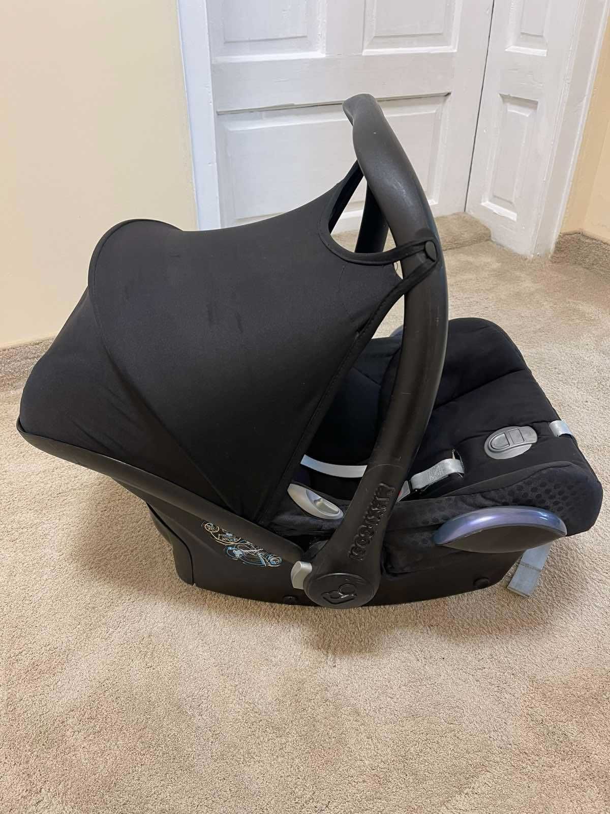 Maxi cosi ,кош за новородени