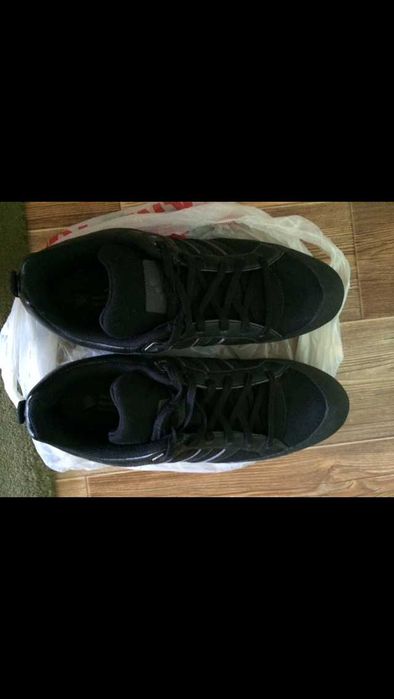 Продам кроссовки Adidas размер 40-41 оригинал про-во Германия