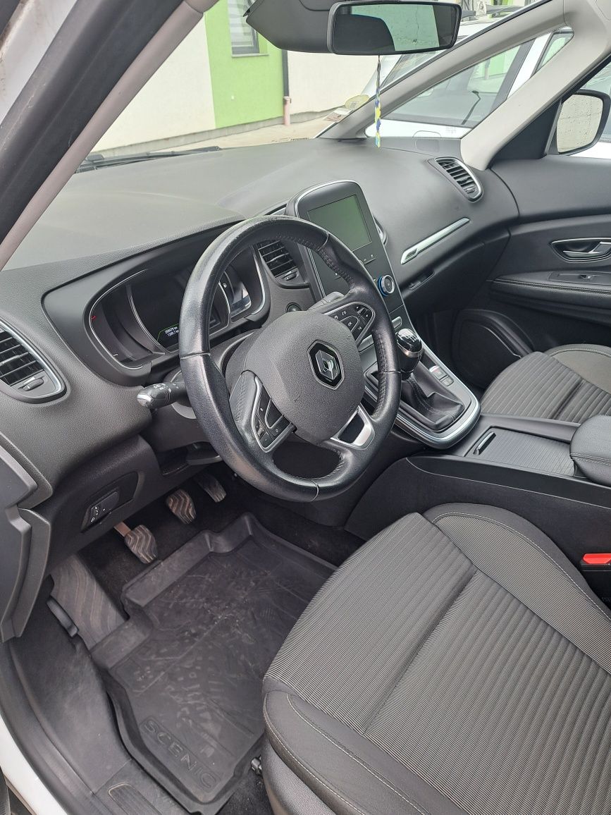 Renault Scenic, an 2019 , cutie manuala 6+1 trepte.