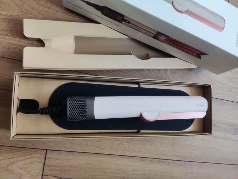 Dyson Airstrait Pink