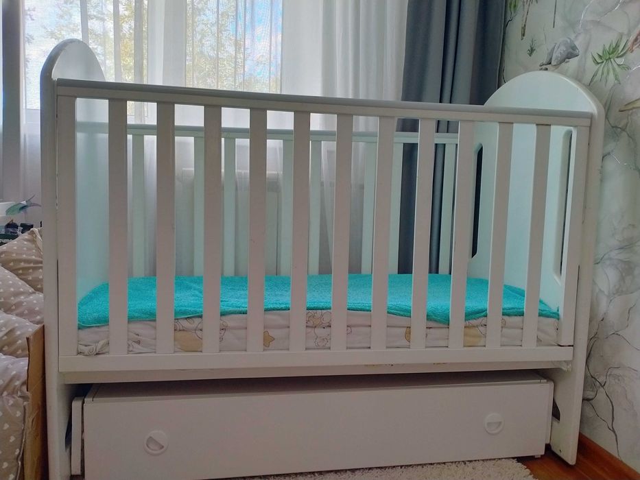 Продам детскую кроватку