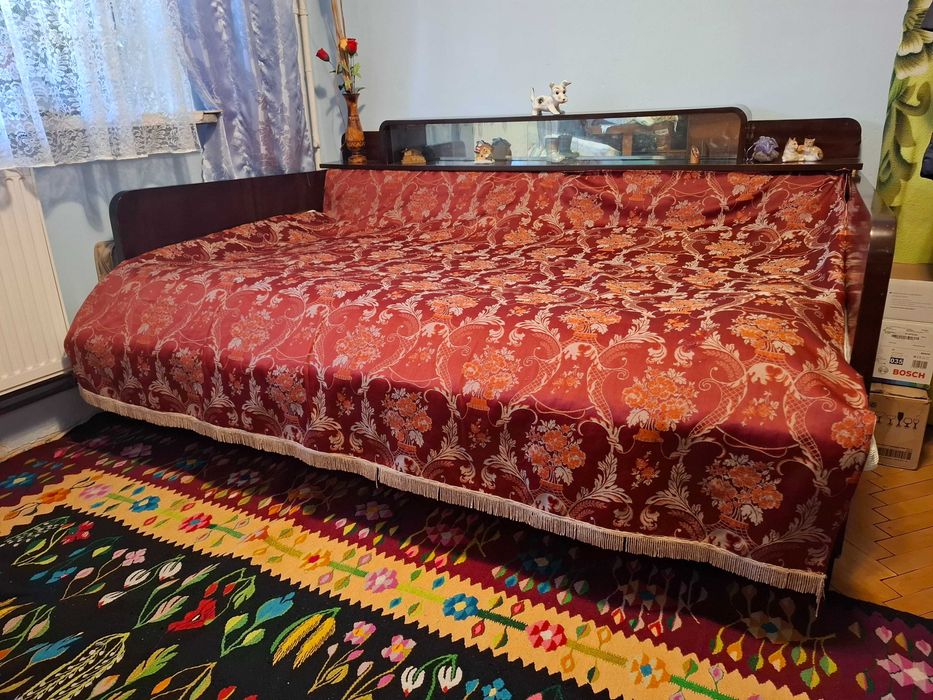 PAT din lemn masiv, tablii lacuite