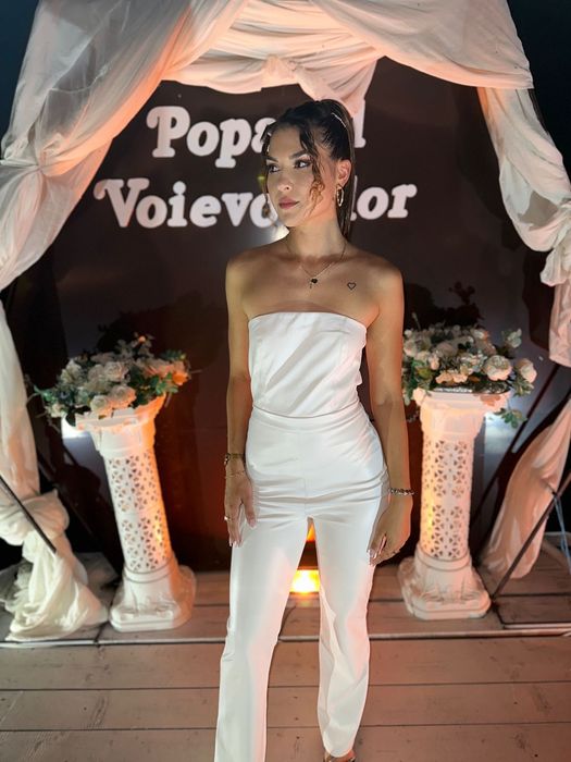 Salopeta din piele albă