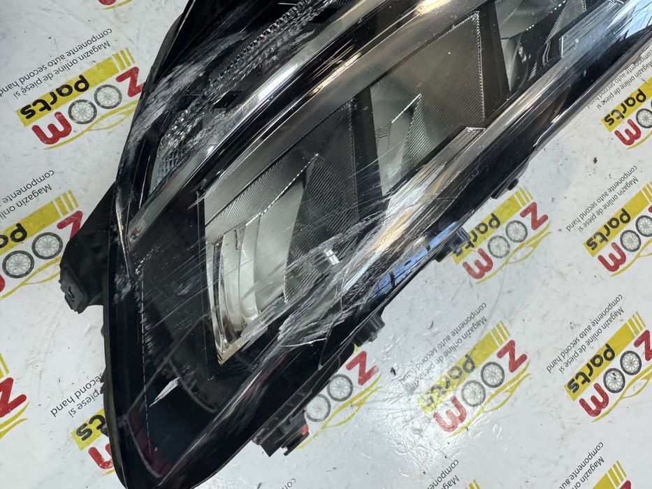 Far stanga full LED VW Passat B8 facelift 2020-2023