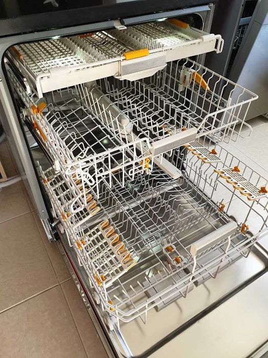 LED - Wi-Fi - Чернo Miele Auto Open Съдомиялна - Частично Вграждане