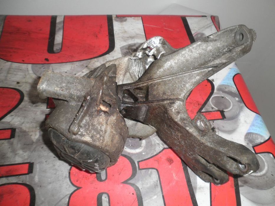 Tampon Stanga Motor Audi A4 B8 , A5 2.0 TDI 8K0199381