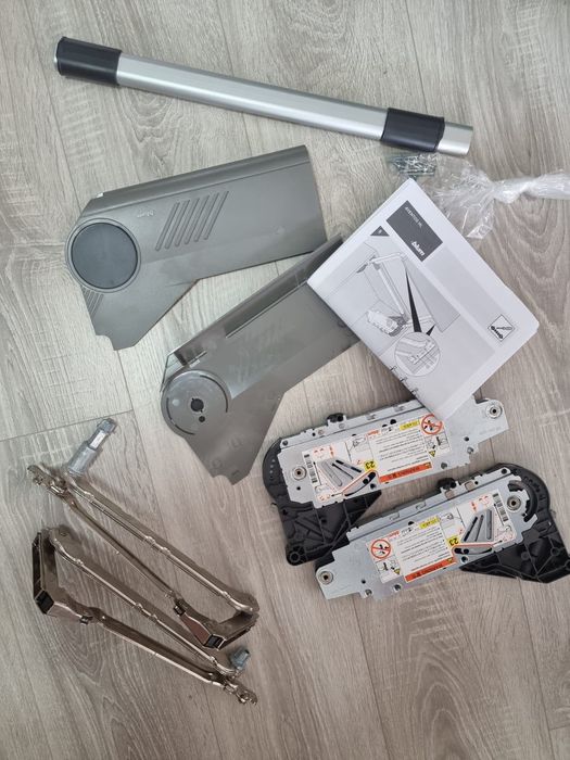 Blum Aventos HL. sistem ușă bucătărie