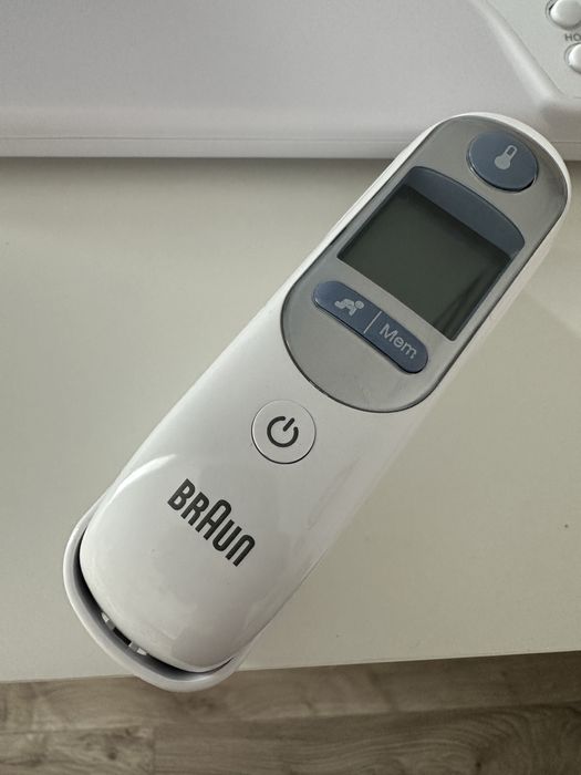 Termometru auricular Braun Thermoscan 7