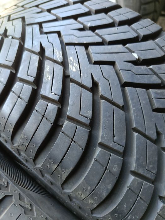 Всесезонни гуми -2024г.-15цола-195/55-1бр.-120лв."PIRELLI"-като нови