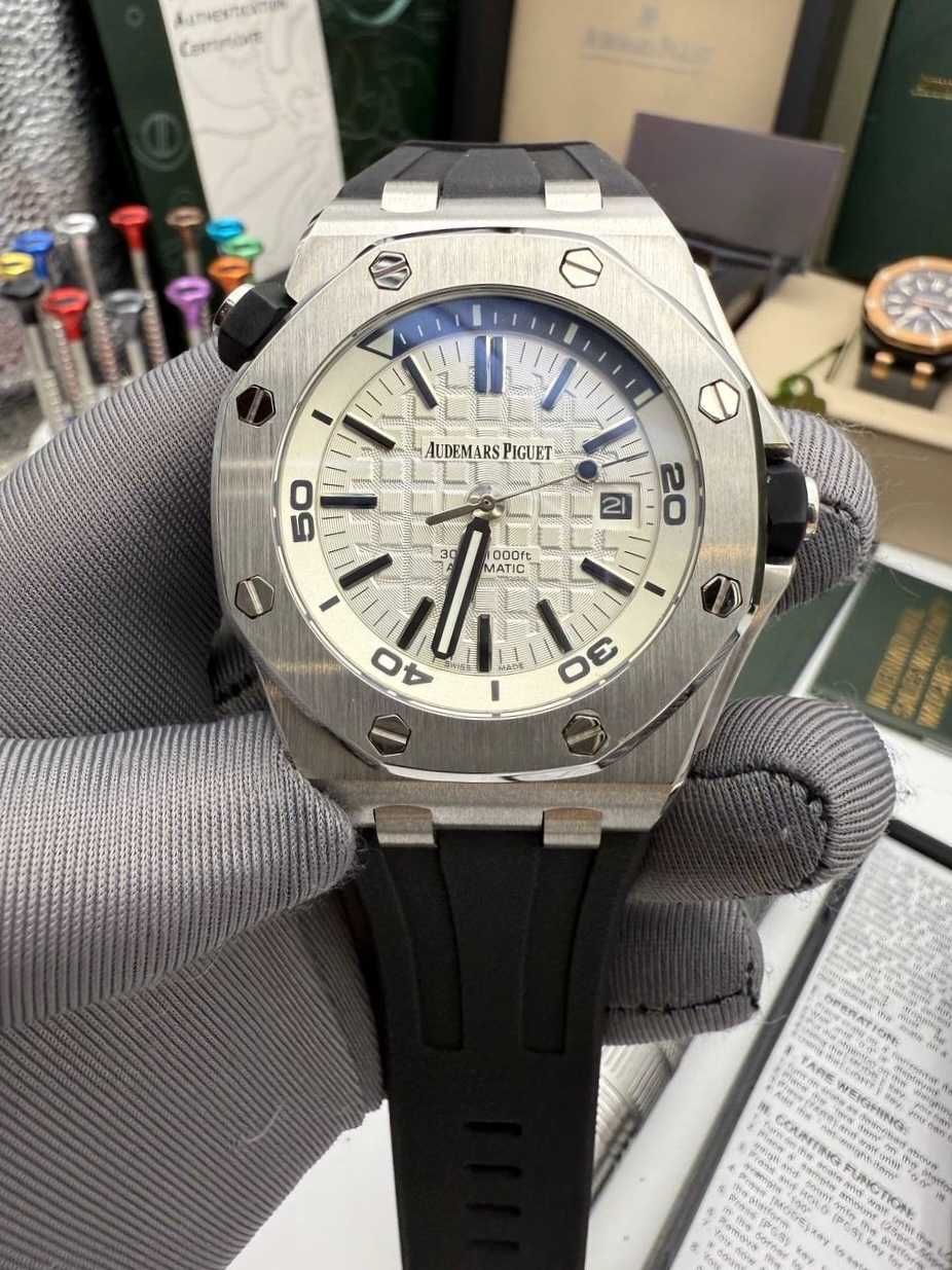 Audemars Piguet offshore silver white dial