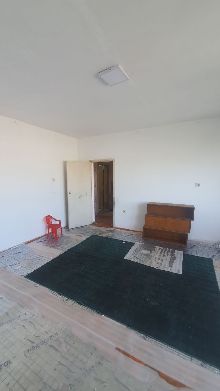 Massiv4 da 2xonali kvartira arendaga beriladi