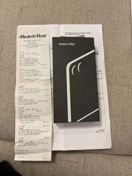 Samsung Galaxy Z Flip 7 jetblack, 256gb,nou, sigilat, garantie 2 ani.