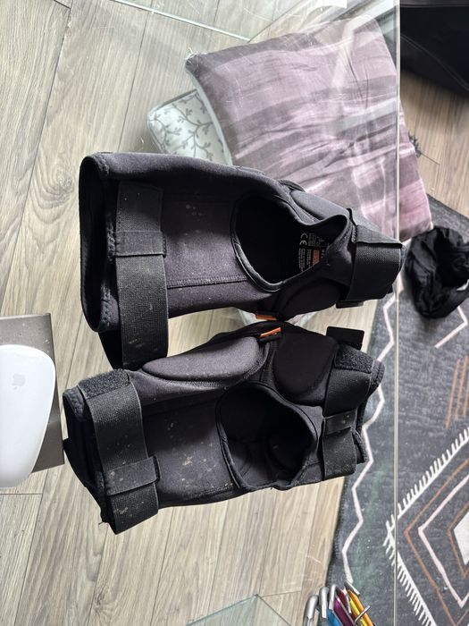 Genunchiere FOX D3O - Downhill