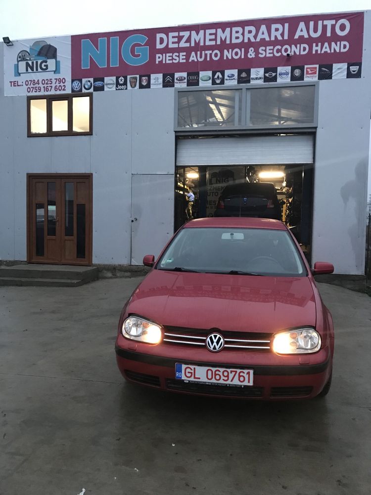 Dezmebrez VW Golf 4 1.6 16V tip AZD culoare LC3X an 2002