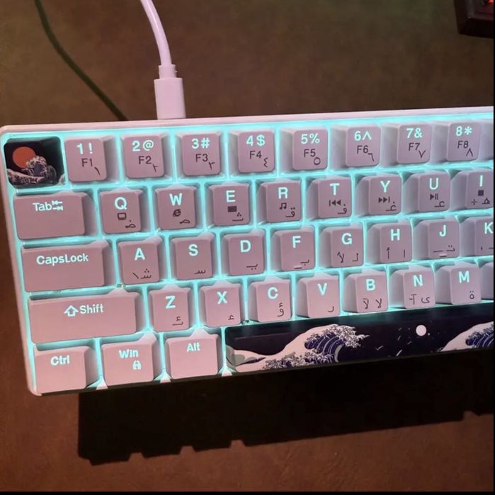 Механична Клавиатура с Кабел и LED Подсветка