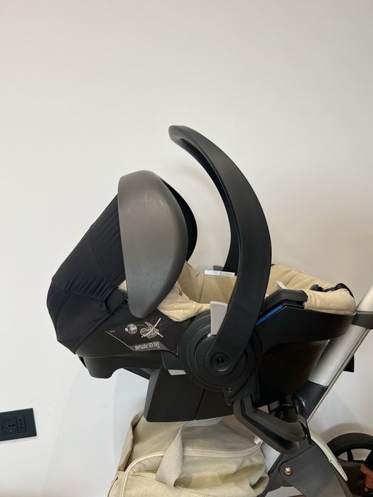Cărucior Stokke V5 3 în 1 + bază Isofix