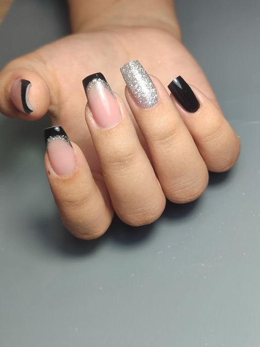 Наращивание ногтей