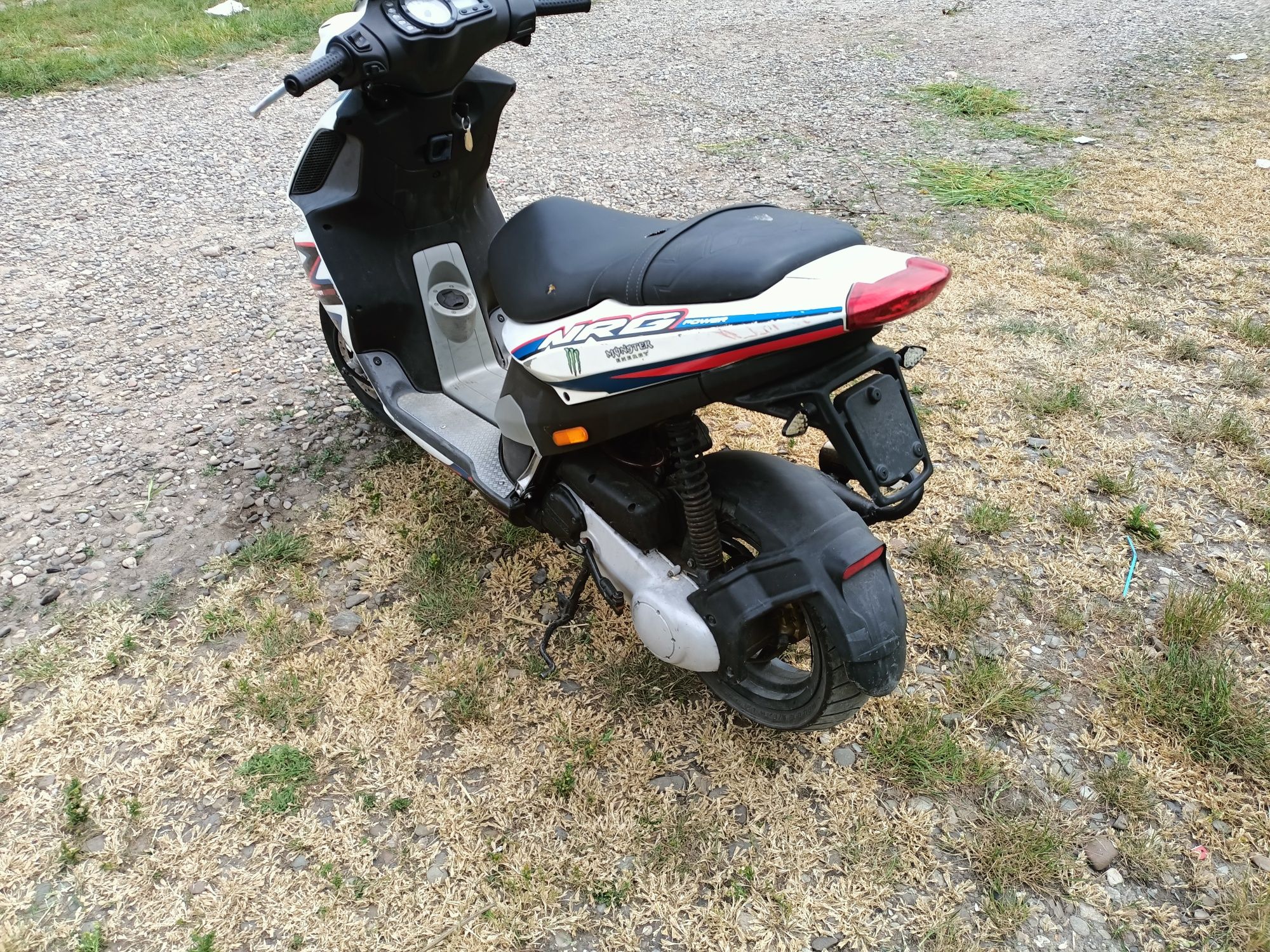 Vând Piaggio NRG