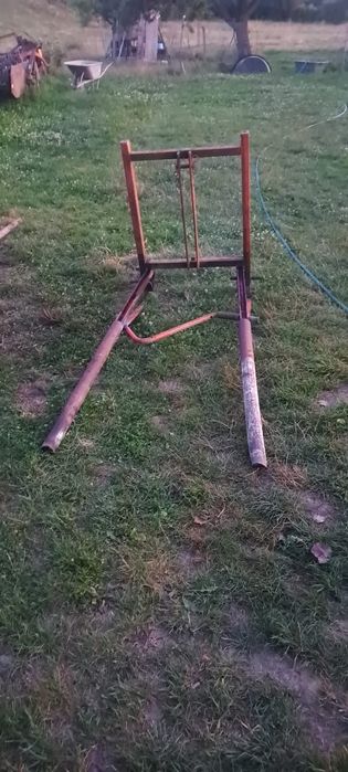 De vânzare, Mig gunoi și furcă baloți