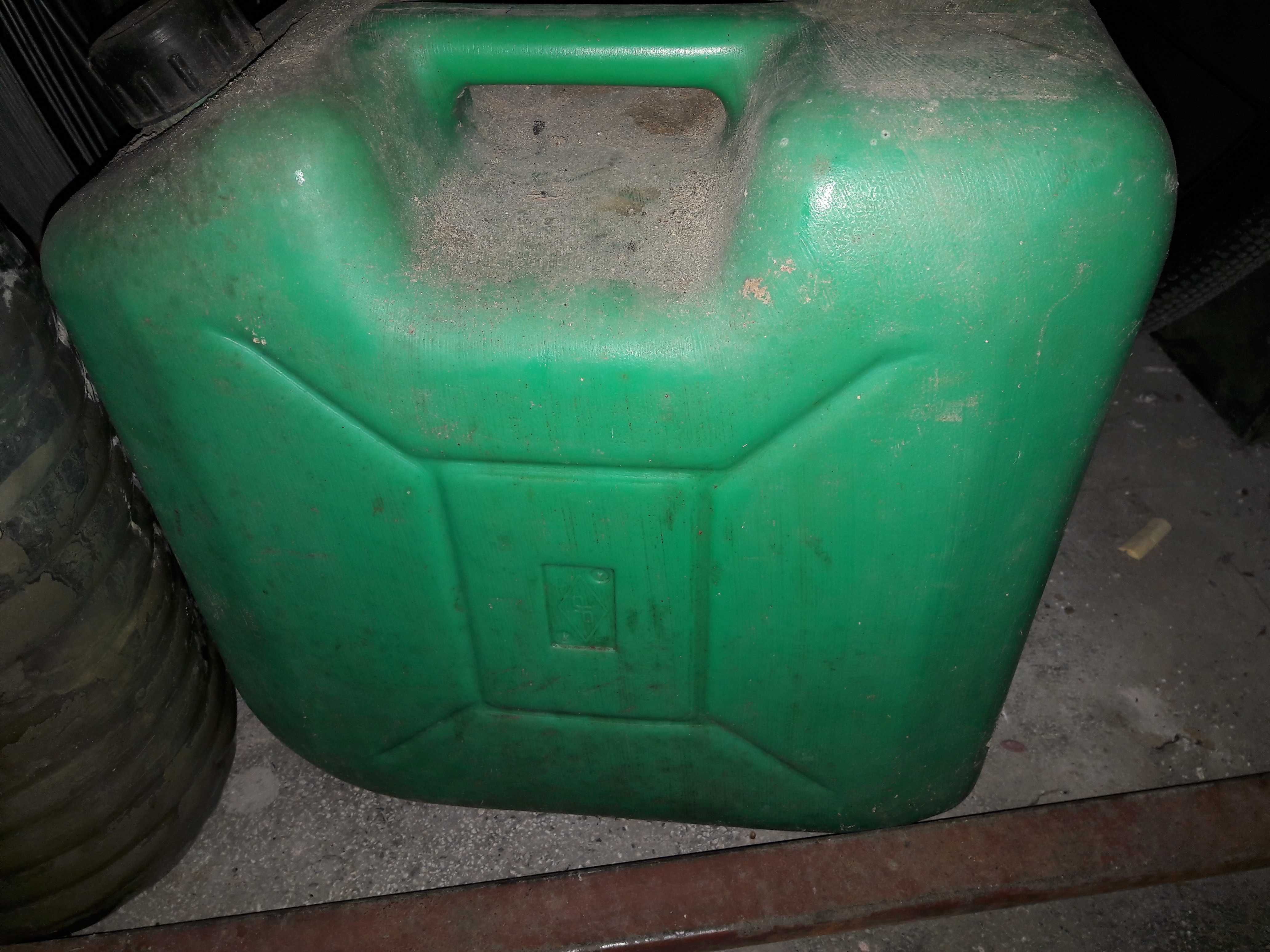 Туба за нафта зелена