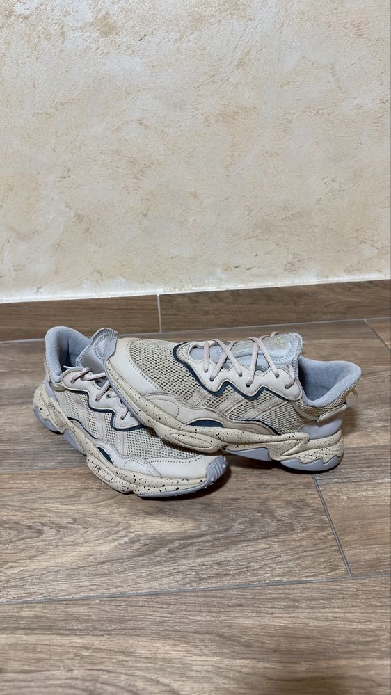 Adidas ozweego .