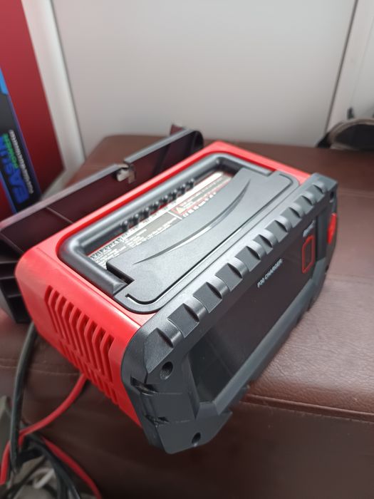 Redresor inteligent pentru baterii 6v,12v,24 v