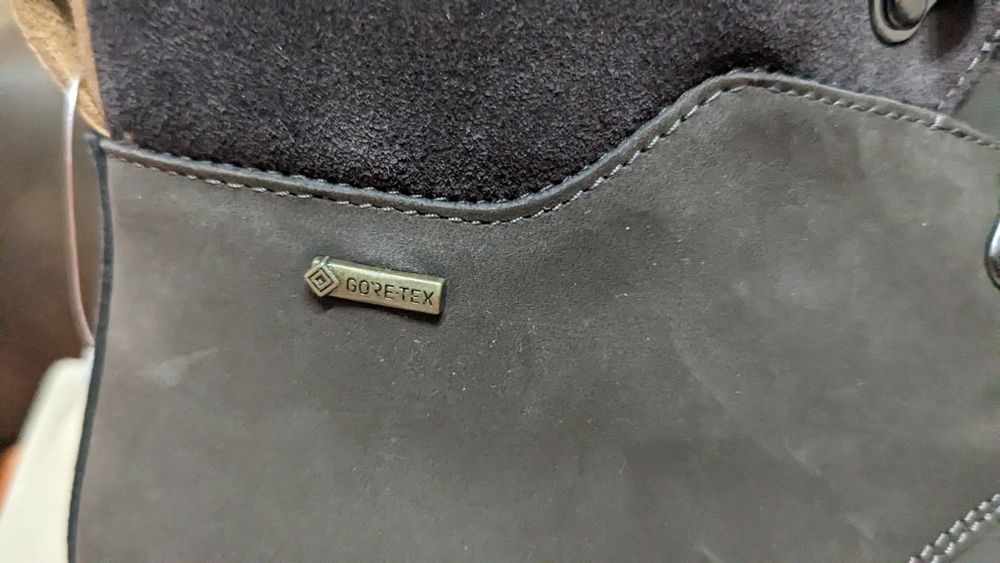 Clarks Goretex - нови водоустойчиви боти