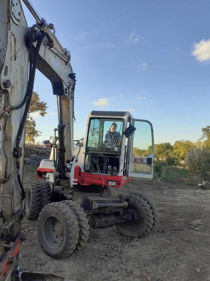 Excavator Takeuchi TB 70 W