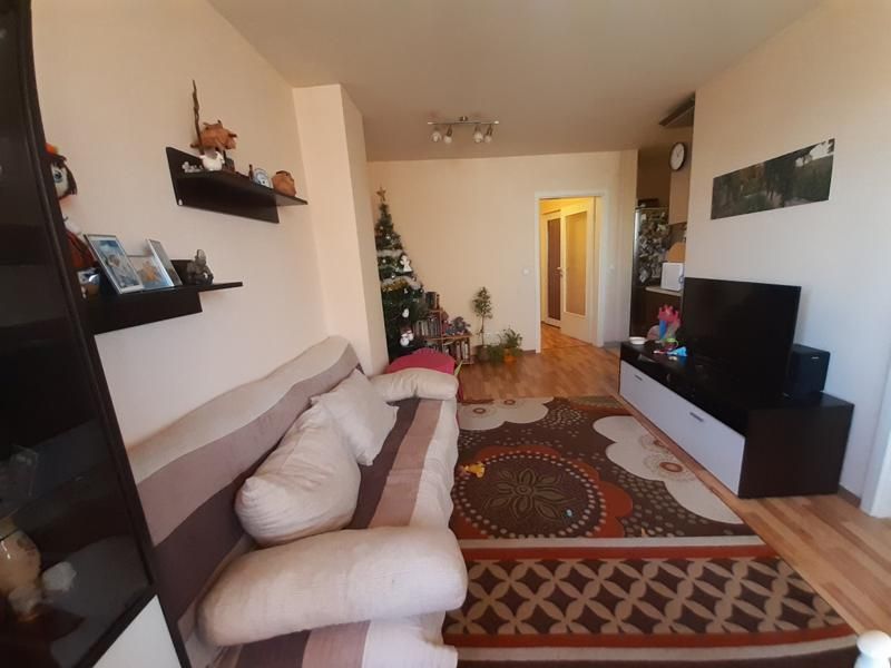 Дава се под наем Тристаен апартамент в София, Слатина - 80 кв.м за 663 € - Снимка #1