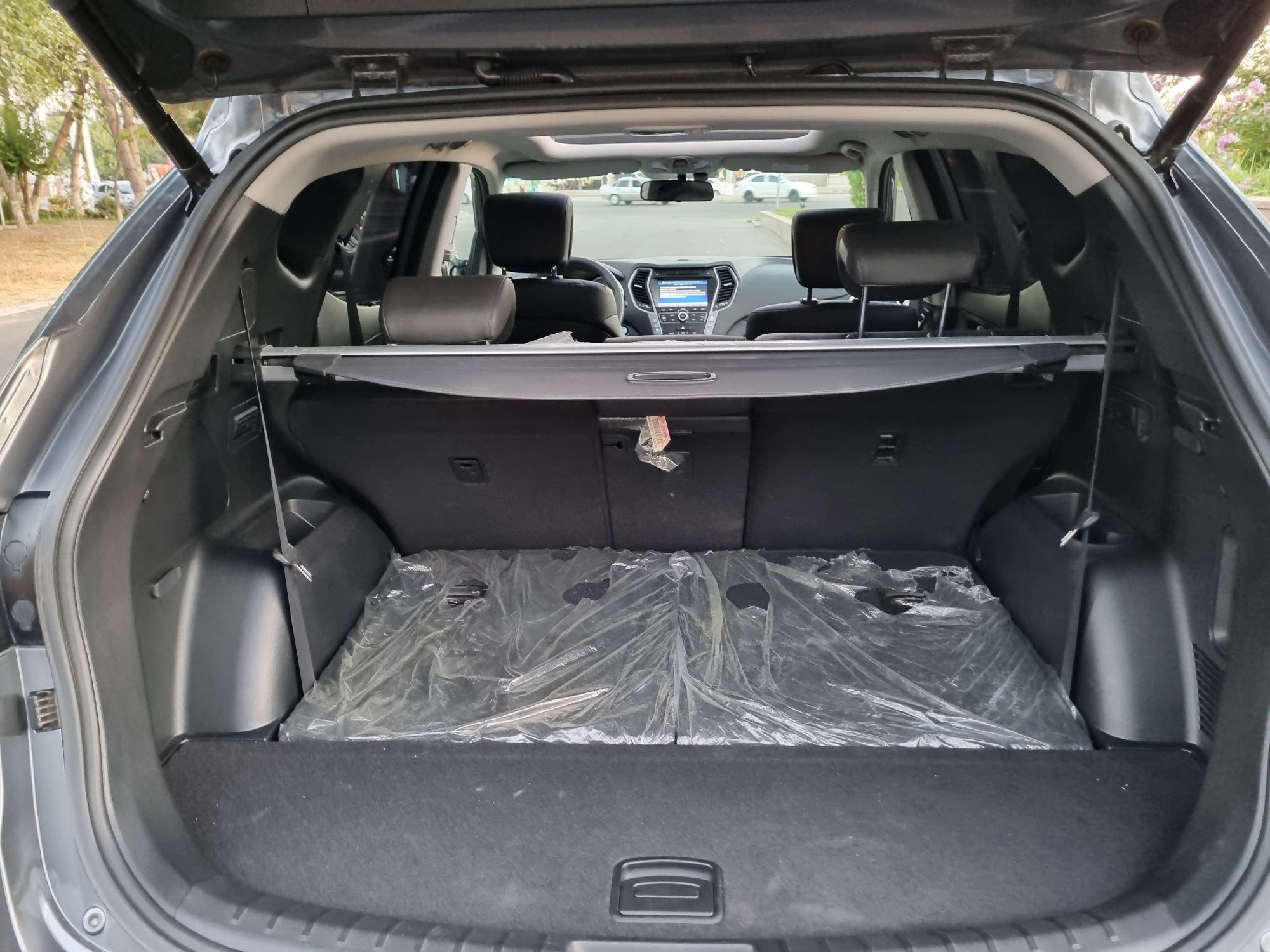 SantaFe  7 kishilik xolati zor keaska toza 62000 km xalol