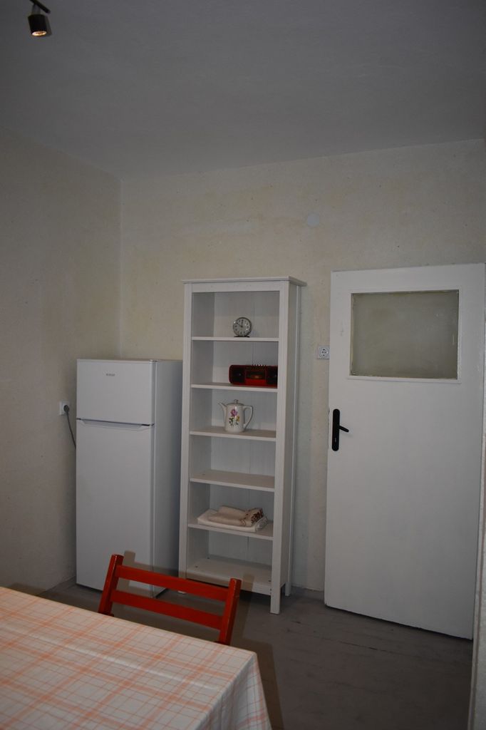 Дава се под наем Тристаен апартамент в Дупница - 90 кв.м за 229.5 € - Снимка #10