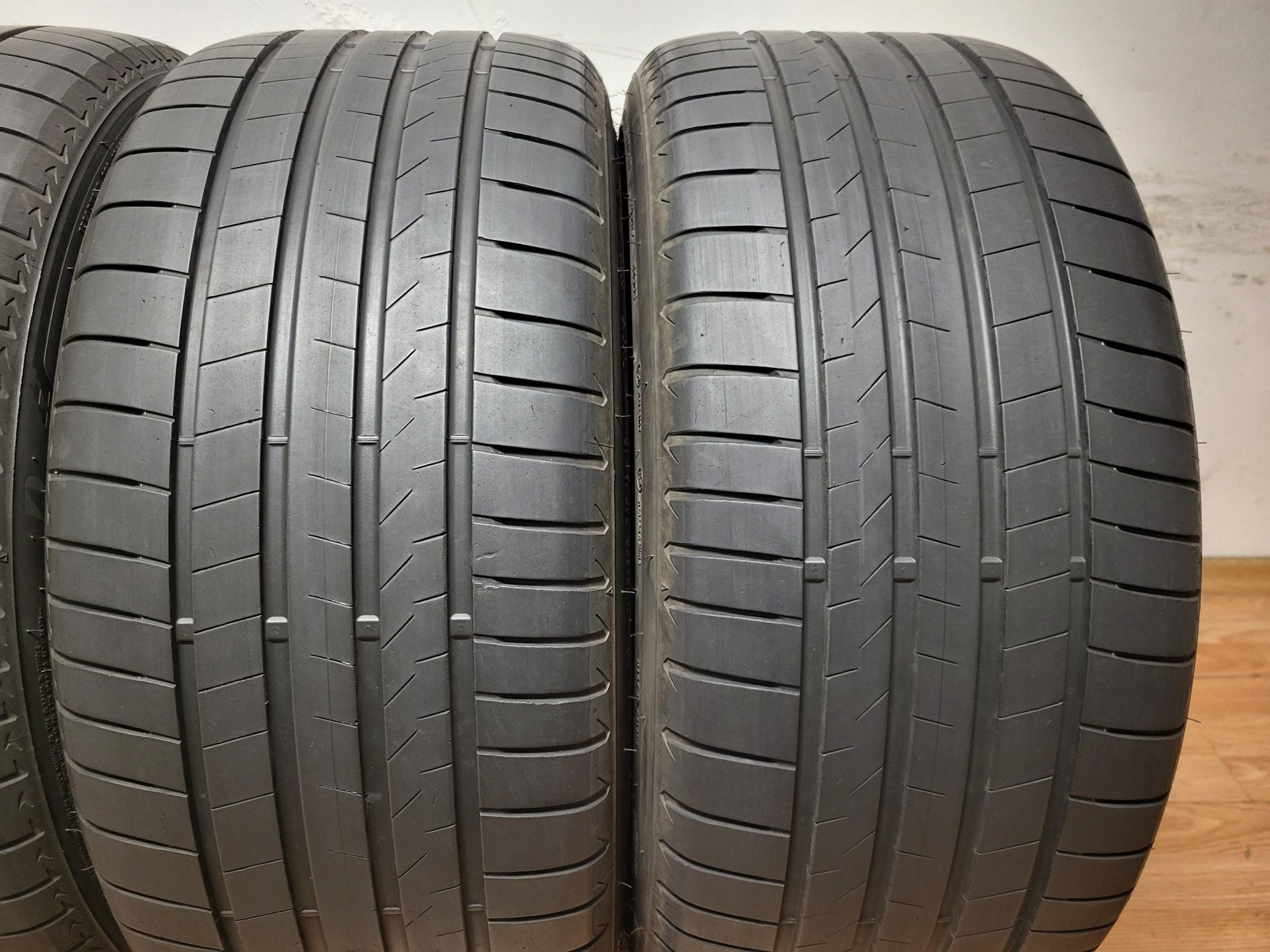285/35/22 Bridgestone DOT23 / летни гуми