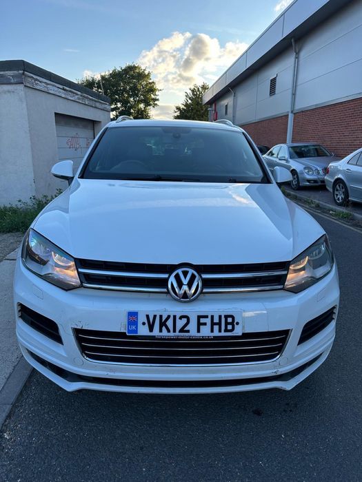 Pachet frontal bara capota aripi tragher faruri touareg 7p