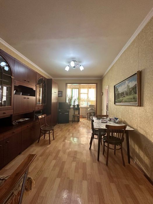 Продаю 3комнатную квартиру на Чиланзар 18 кв-л.