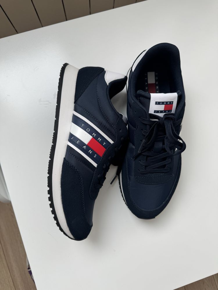 Маратонки  Tommy Hilfiger