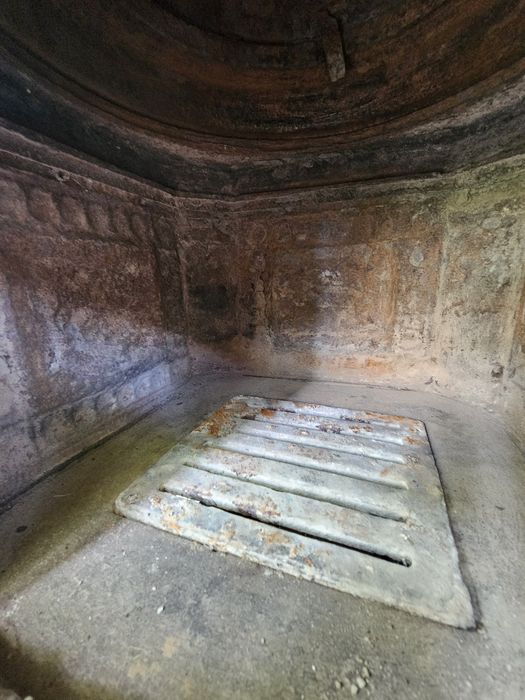 Soba antica din fonta