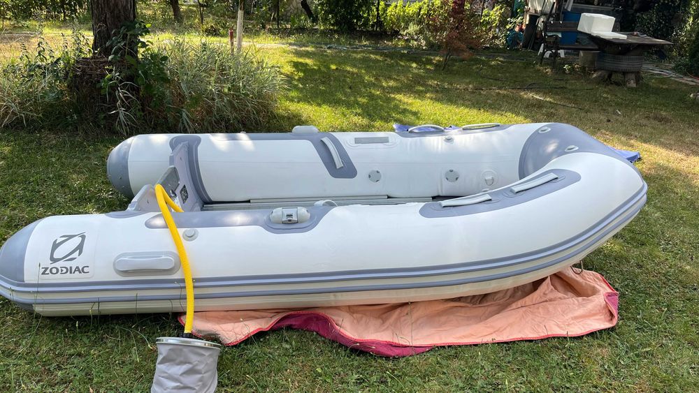 ZODIAC 270 Cadet Alu + Johnson 5 HP