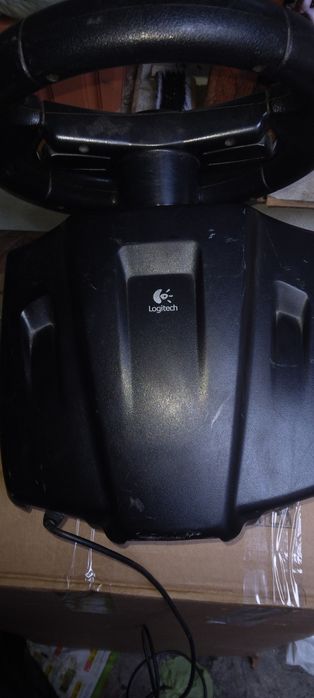 Vand sau schimb volan si pedale Logitech