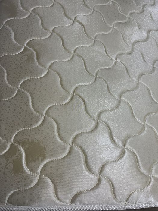 Продвм  кровать 2x2 в хорошем состоянии